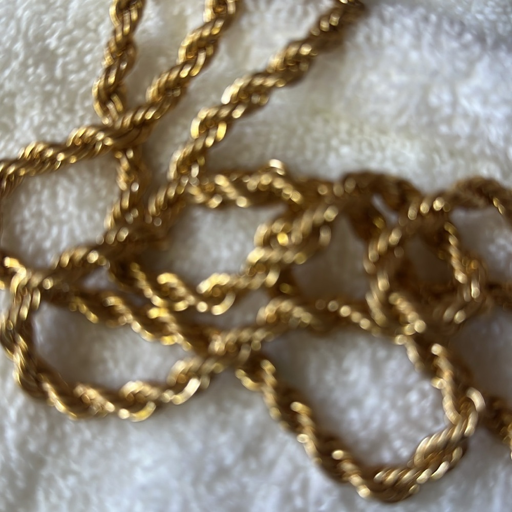 Tory Burch Beige Croc-Embossed Crossbody Bag with Gold Chain - Picture 14 of 15